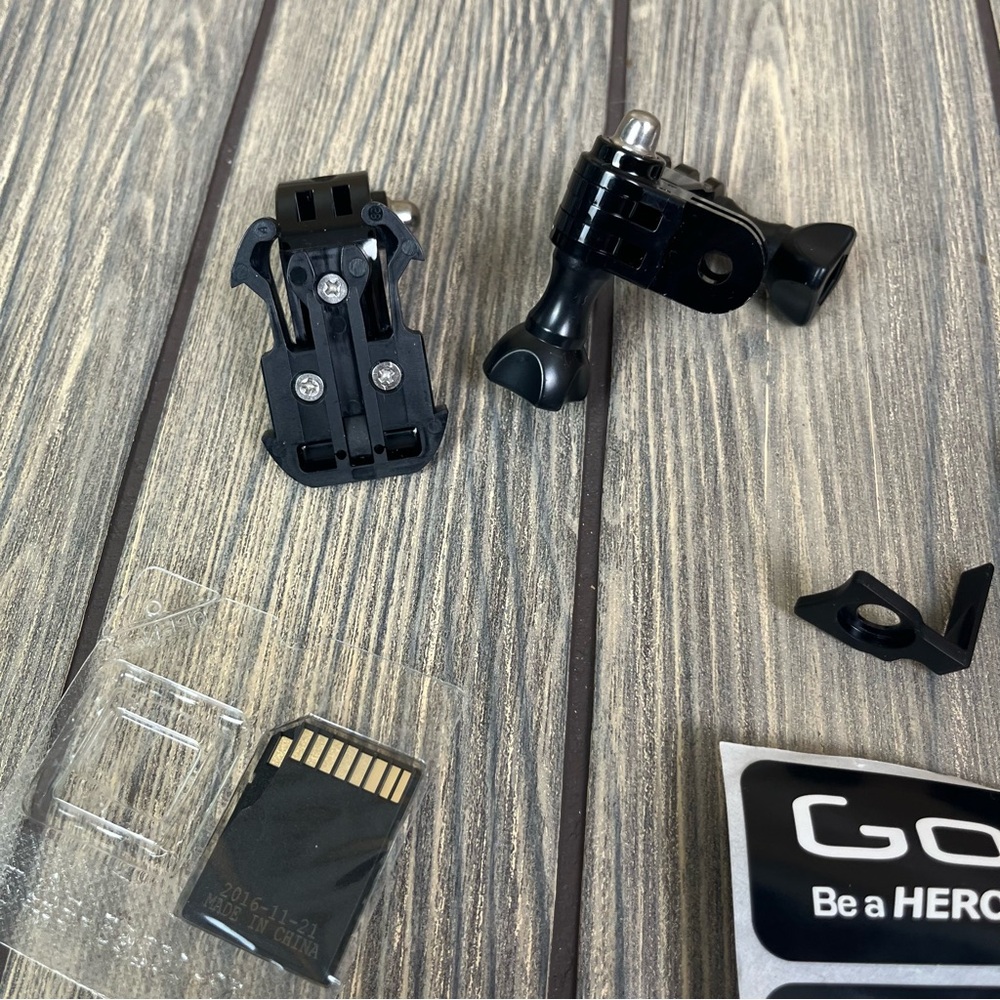 GoPro Black Accessory Kit - Picture 5 of 9